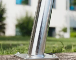 foto-ravvicinata-base-palo-per-vele-ombreggianti-ez-mast-inox