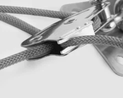 dettaglio-carrucola-muscle-x3-kit-ancoraggio-parete-per-vele-ombreggianti