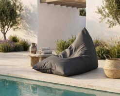 3-foto-bordo-piscina-thera-pouf-sacco-a-poltrona-da-esterno